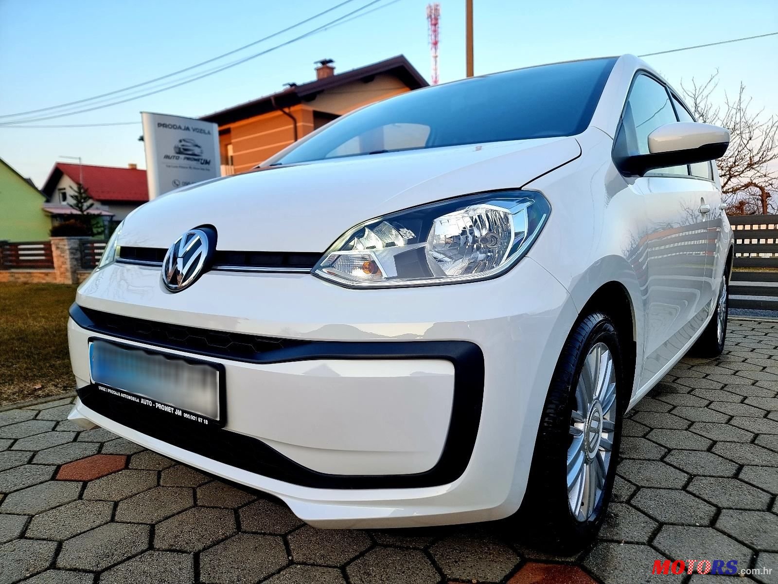 2017' Volkswagen Up! 1,0 photo #1