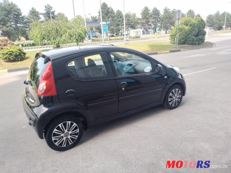 2007' Peugeot 107 photo #6