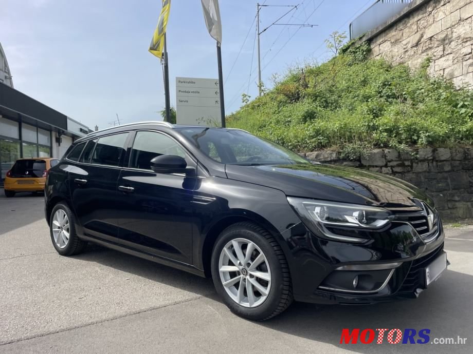 2019' Renault Megane Grandtour photo #3