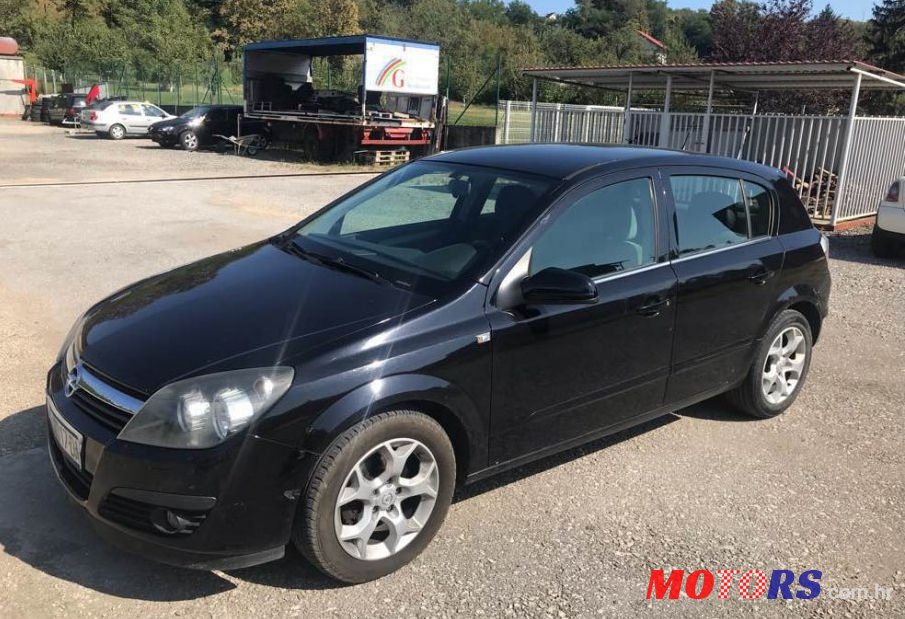 2006' Opel Astra 1,7 Cdti photo #1