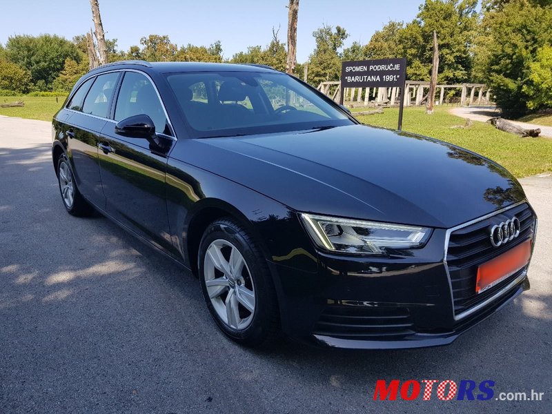 2019' Audi A4 Avant photo #6