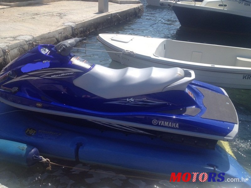 2010' Yamaha VX Deluxe photo #1