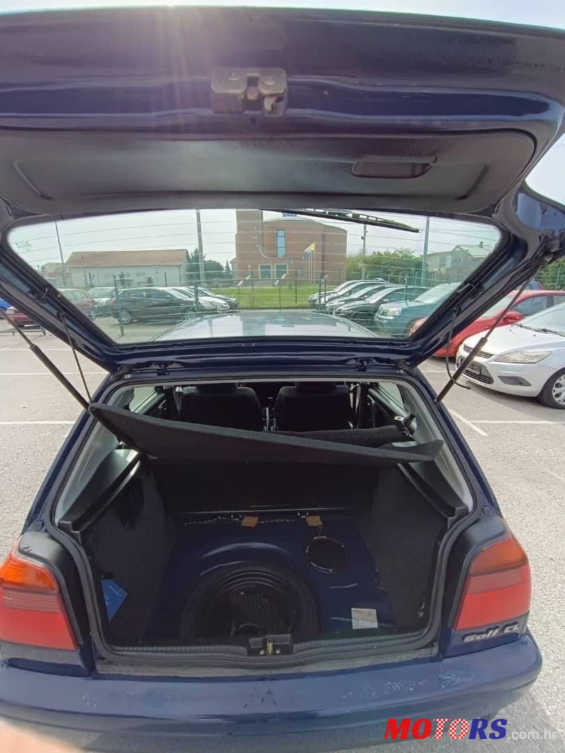 1997' Volkswagen Golf III 1.6 Cl photo #2