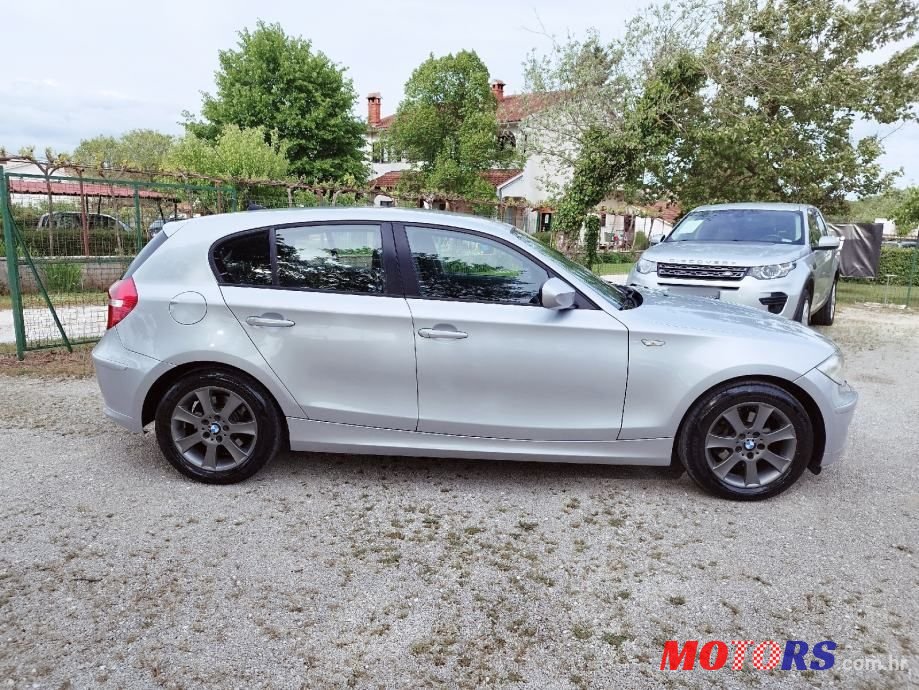 2011' BMW Serija 2 118 D photo #5