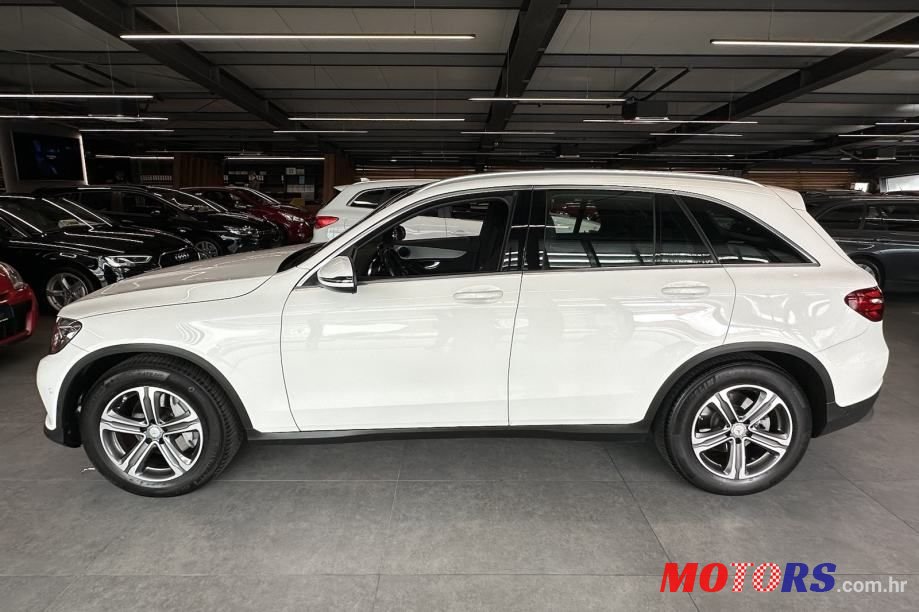 2016' Mercedes-Benz GLC 250 D photo #3