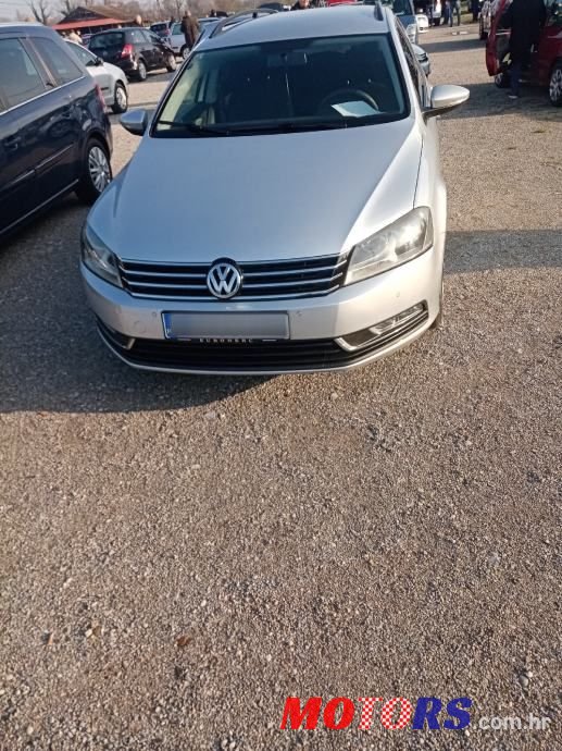 2012' Volkswagen Passat Variant photo #2