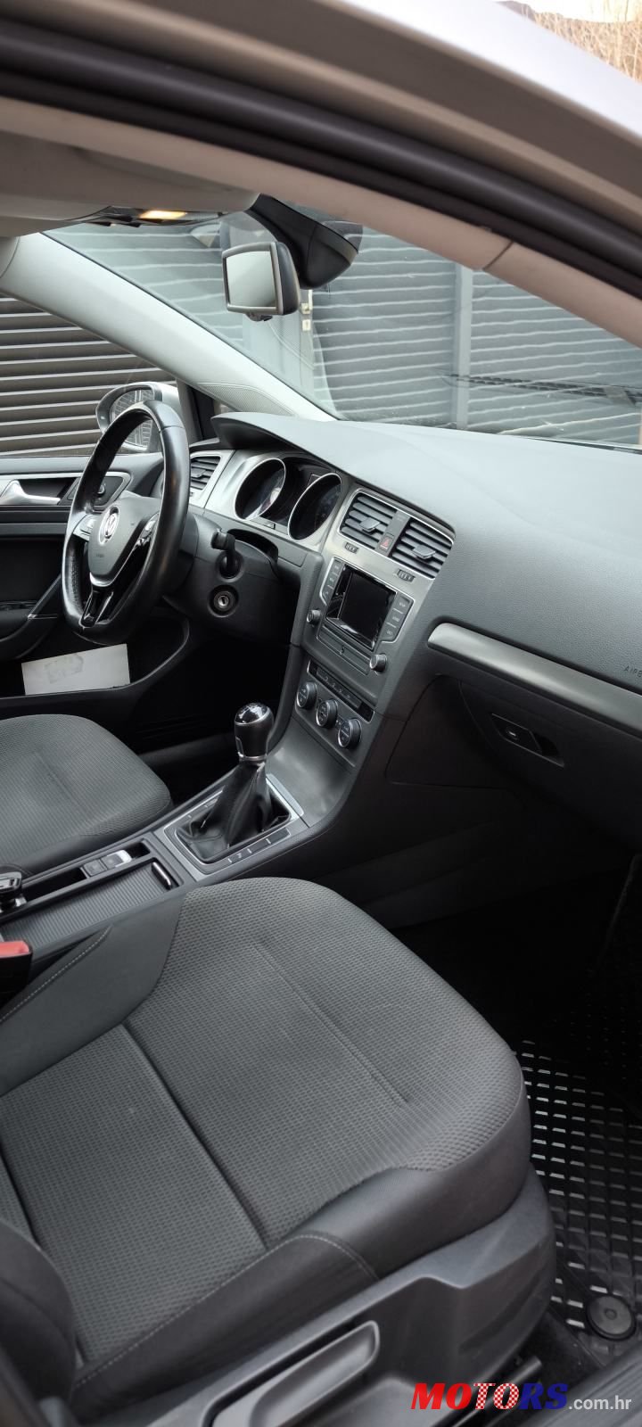 2013' Volkswagen Golf VII 1,6 Tdi Bmt photo #4