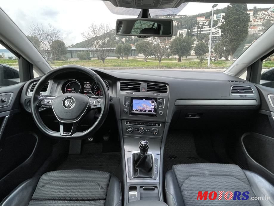 2013' Volkswagen Golf 7 1,6 Tdi Bmt photo #3