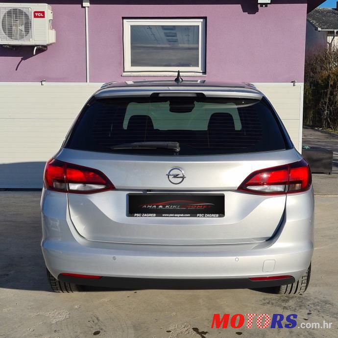 2017' Opel Astra Karavan photo #3