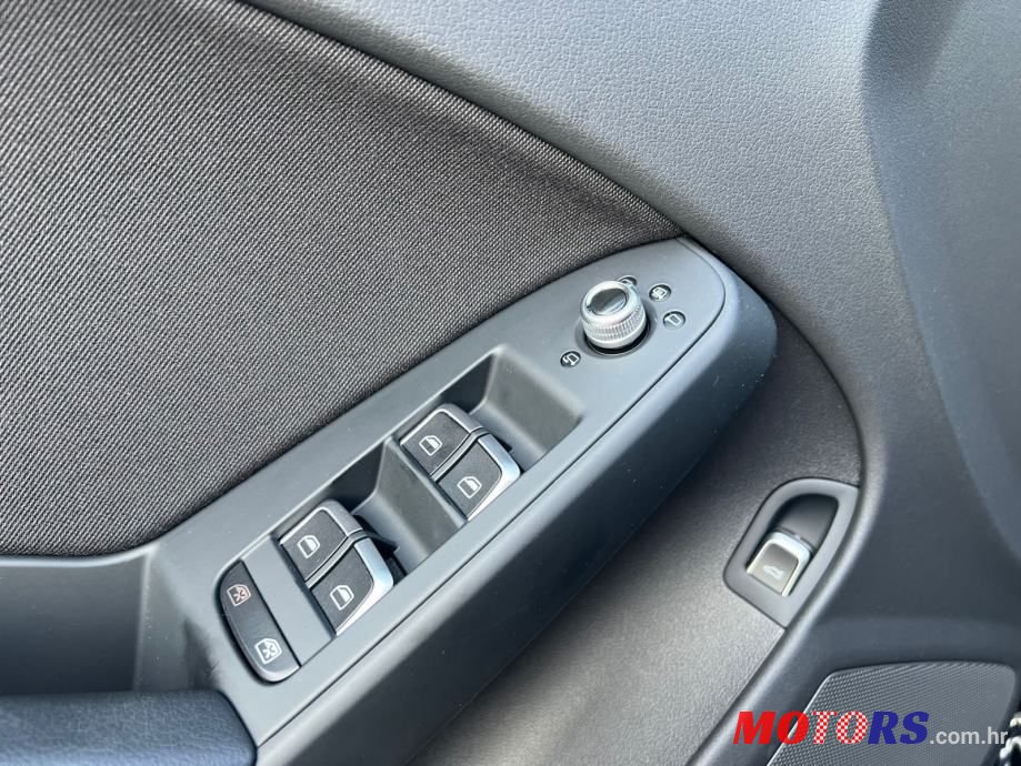 2015' Audi A4 Avant photo #6