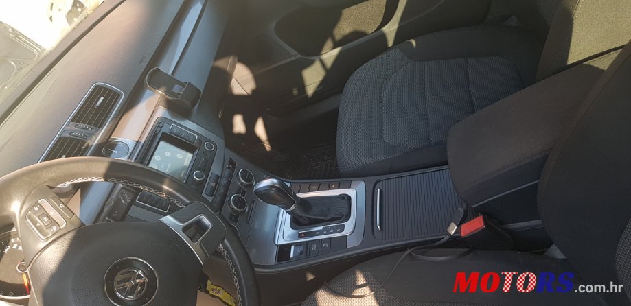 2014' Volkswagen Passat B7 photo #3