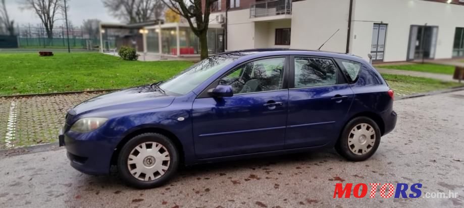 2004' Mazda 3 Sport photo #3
