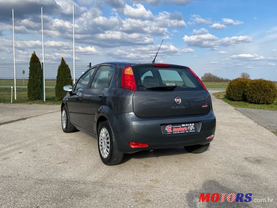 2015' Fiat Punto photo #4