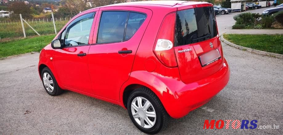 2009' Suzuki Splash 1,0 Gc photo #3