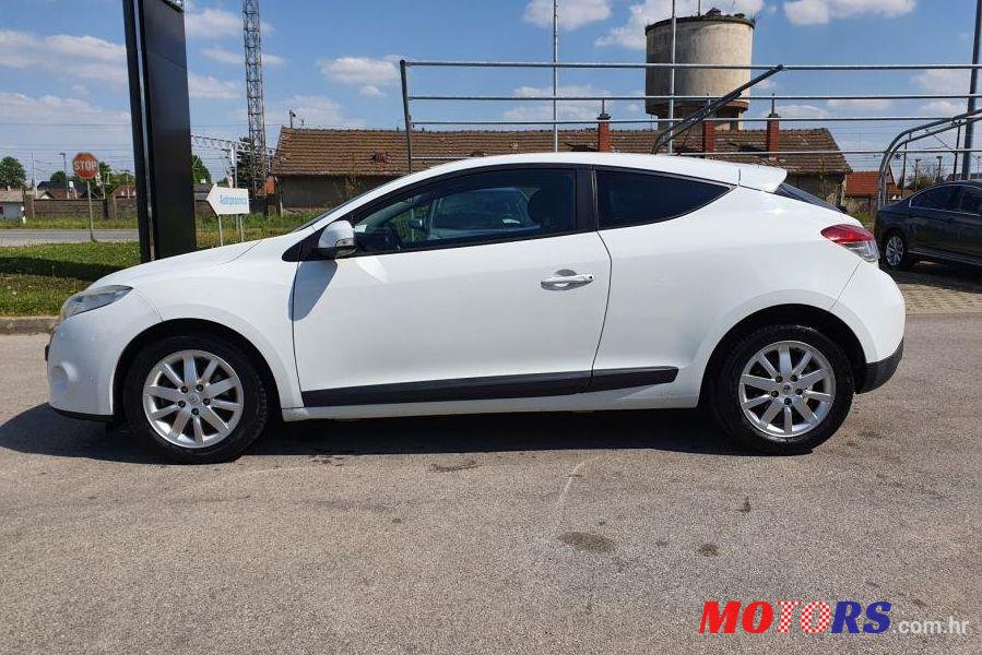 2009' Renault Megane Coupe 1,5 Dci photo #1