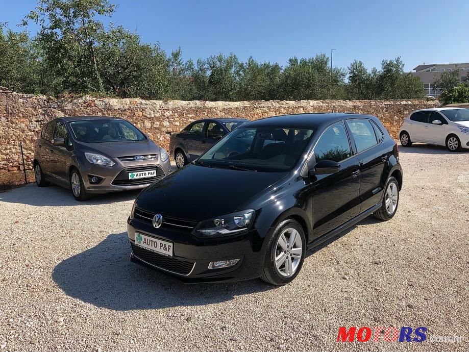 2013' Volkswagen Polo photo #1