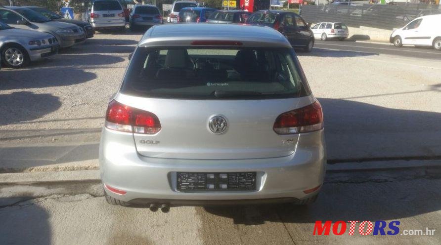 2009' Volkswagen Golf VI 2.0Tdi Highline photo #2