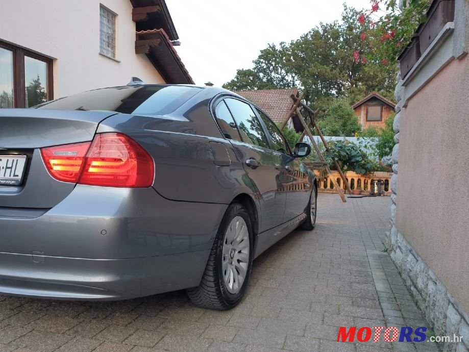 2011' BMW Serija 3 318D photo #5