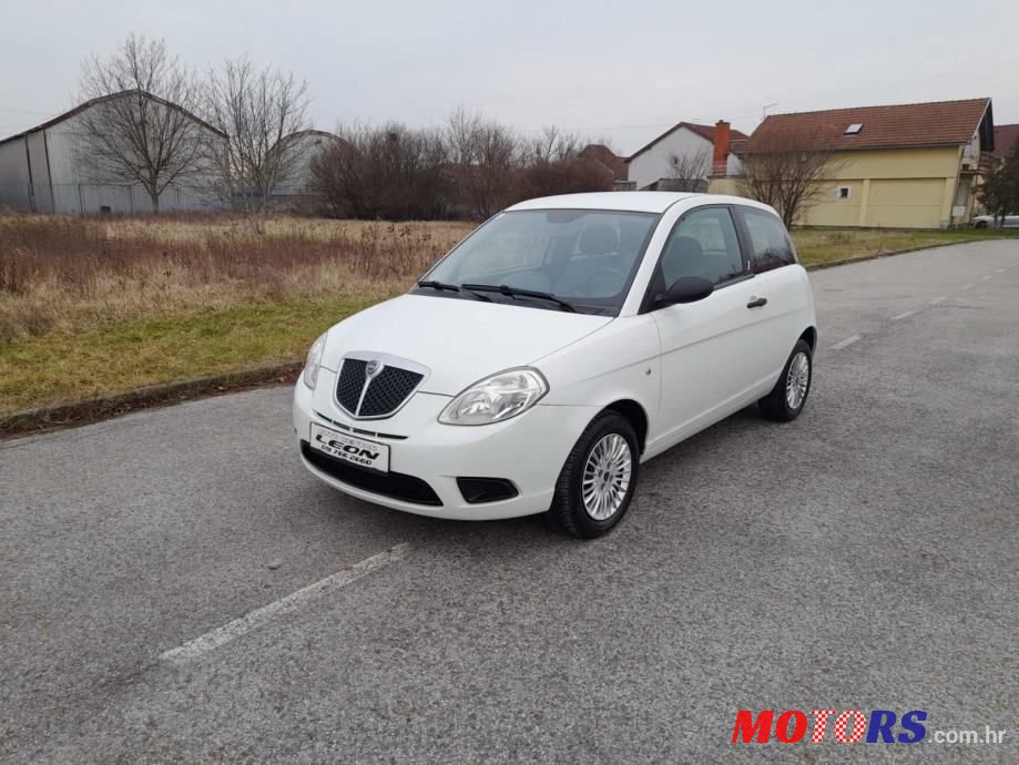 2009' Lancia Y 1,2 photo #1