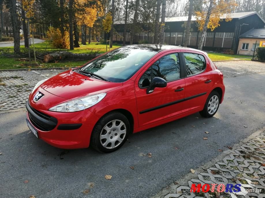 2007' Peugeot 207 1,4 photo #2