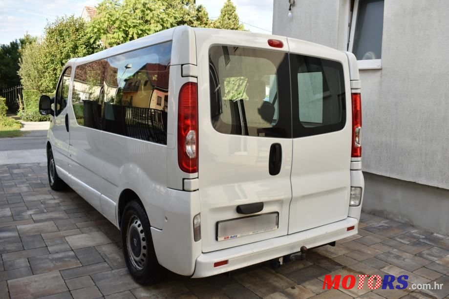 2010' Opel Vivaro 2,0 2,9 T photo #3