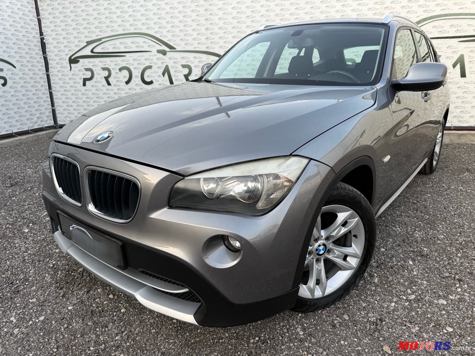 2011' BMW X1 Sdrive18D photo #2