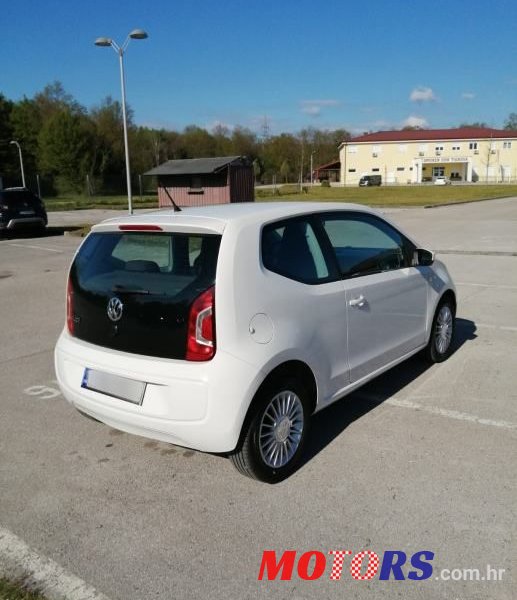 2014' Volkswagen Up! 1,0 Up! photo #6