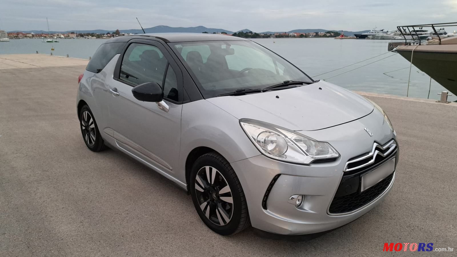 2015' Citroen DS3 1,2 Vti photo #2
