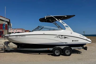 2018' Yamaha 242 Limited S series