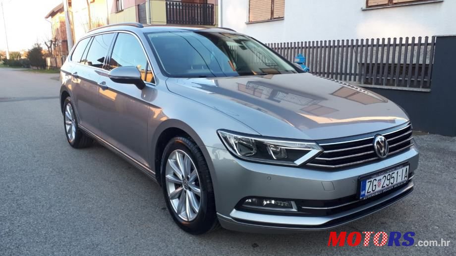 2017' Volkswagen Passat Variant photo #1