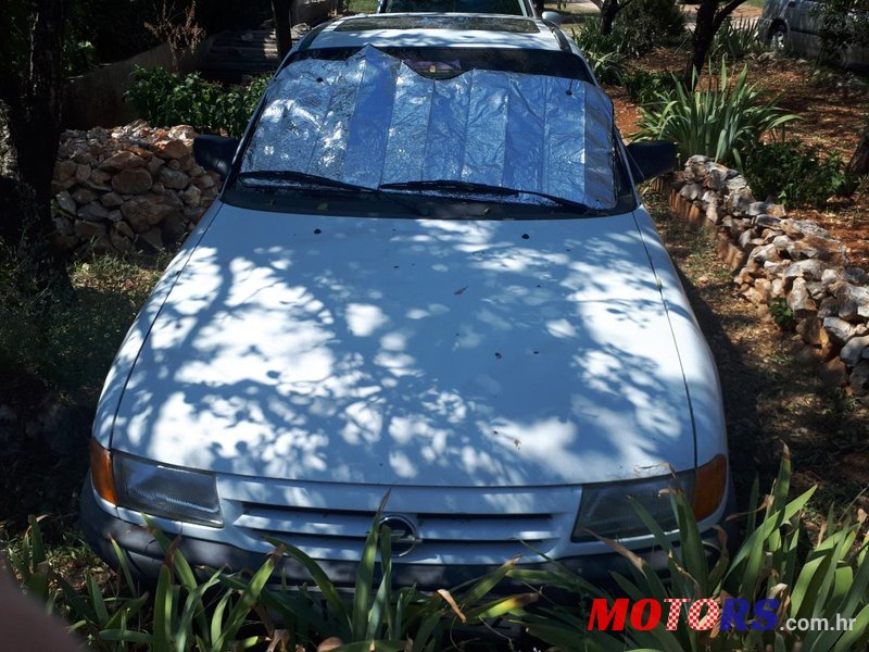 1992' Opel Astra photo #5