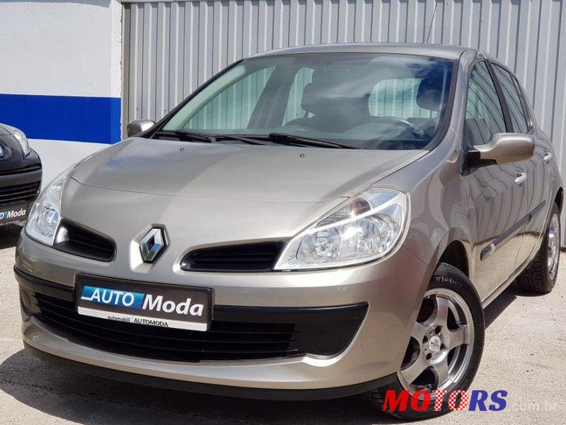 2009' Renault Clio 1,5 Dci photo #1