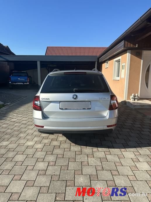 2020' Skoda Octavia Combi photo #3