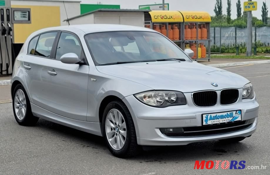 2009' BMW Serija 1 116D photo #4