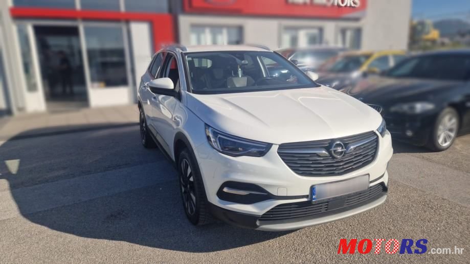 2019' Opel Grandland 1,2 Turbo photo #1