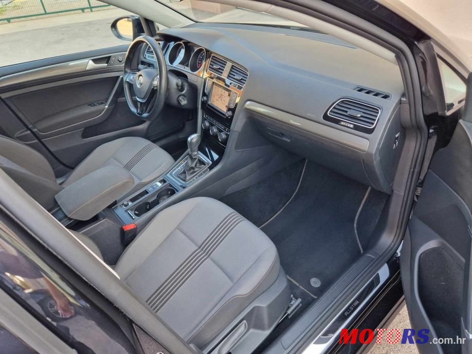 2017' Volkswagen Golf 7 photo #6