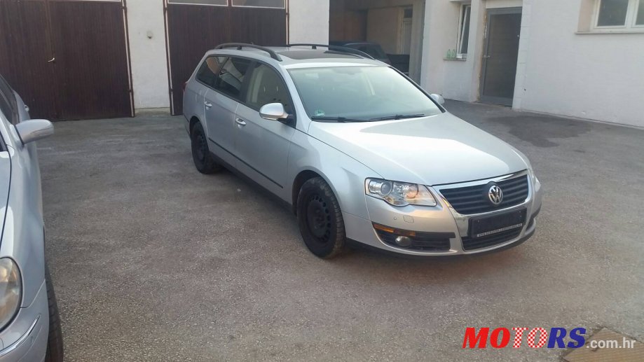 2008' Volkswagen Passat photo #1