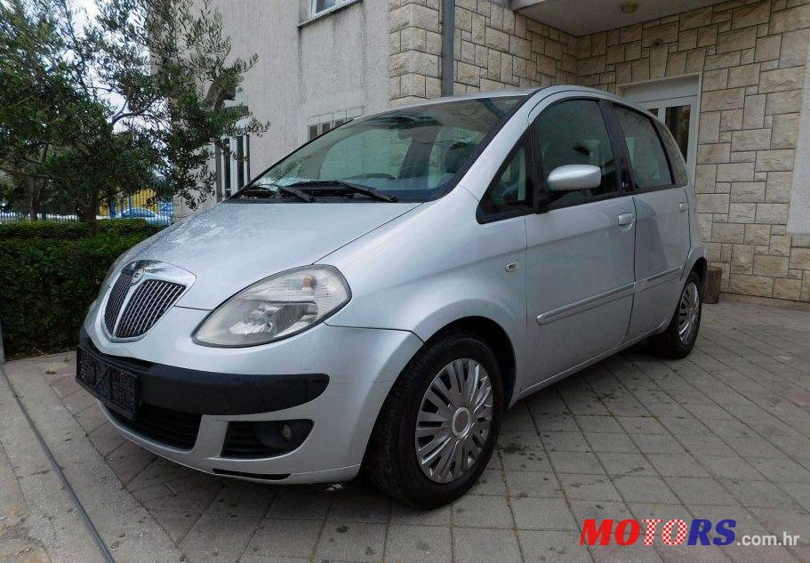2005' Lancia Musa 1,9 Multijet photo #1