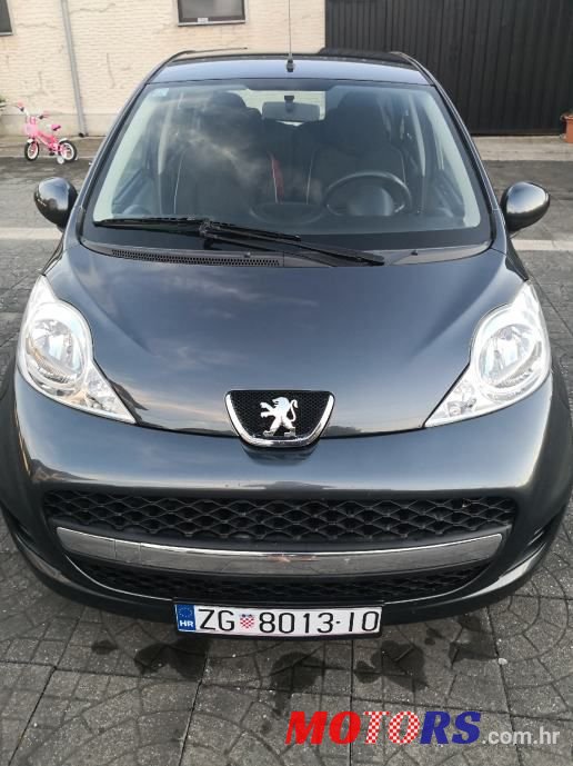 2011' Peugeot 107 1,0 photo #2
