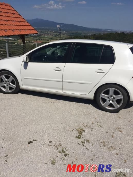 2008' Volkswagen Golf 5 photo #4