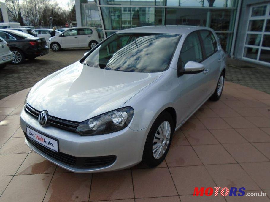 2011' Volkswagen Golf VI 1,6 Tdi photo #2
