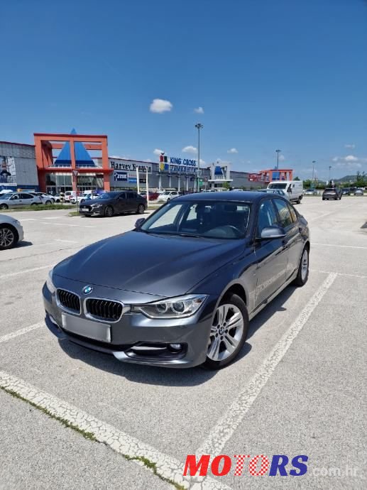 2015' BMW Serija 3 318D Sport photo #1