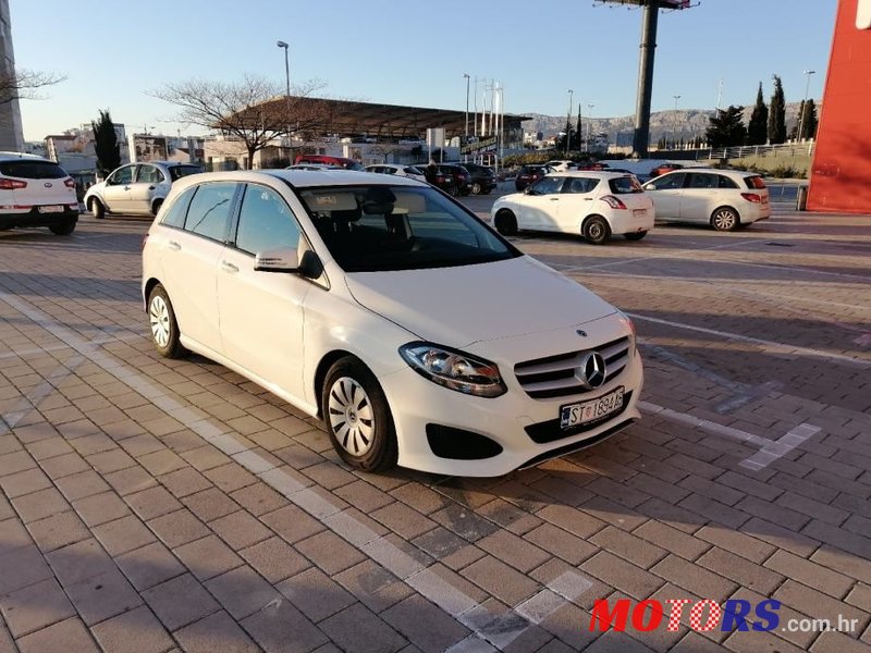 2017' Mercedes-Benz B-Klasa 180 D photo #4