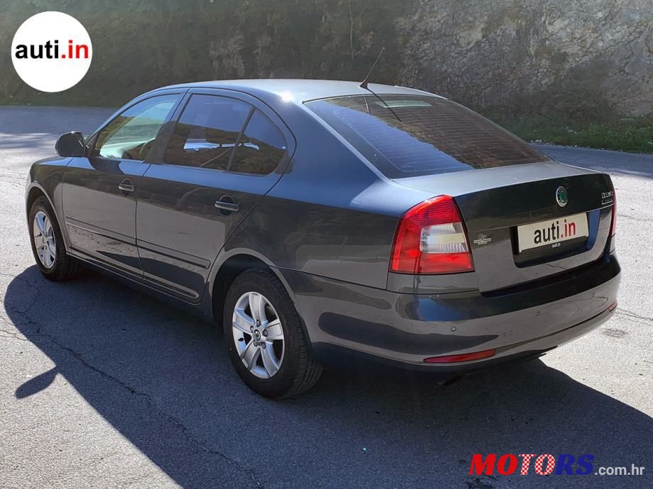 2011' Skoda Octavia photo #5