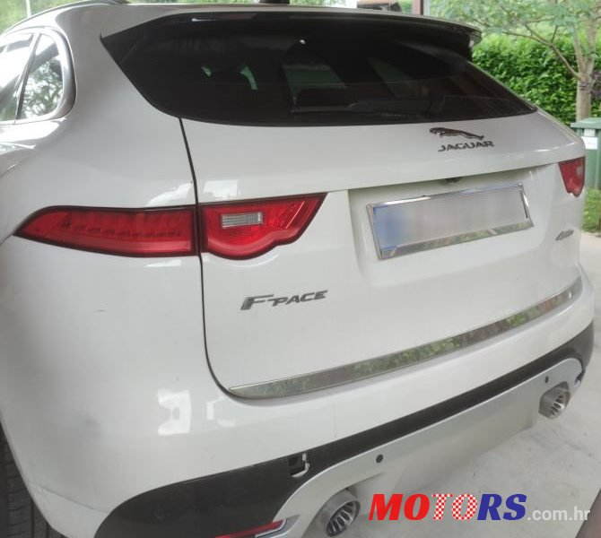 2016' Jaguar F-Pace 2.0 D photo #6