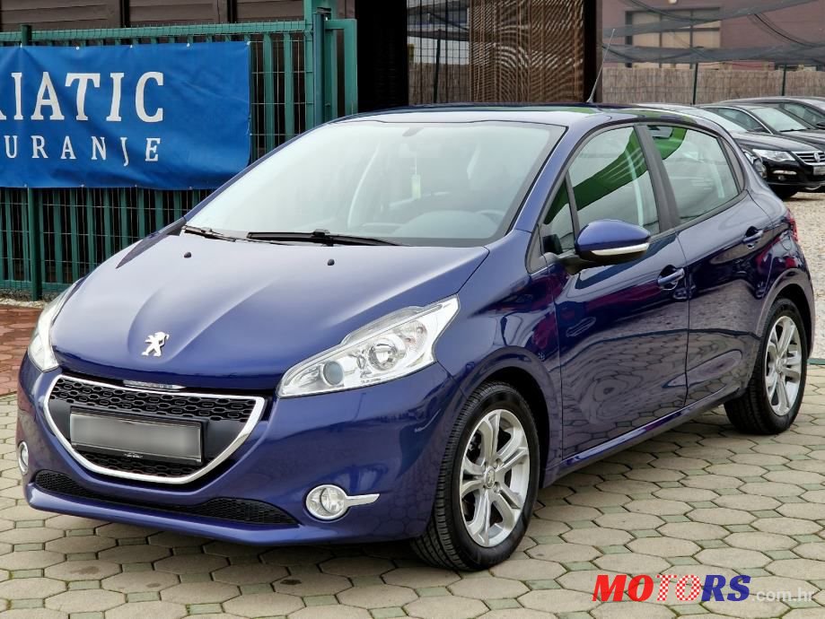 2013' Peugeot 208 1,2 Vti photo #1