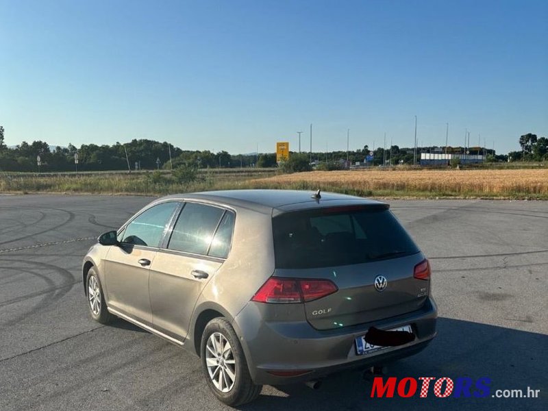 2016' Volkswagen Golf VII 1,6 Tdi photo #2