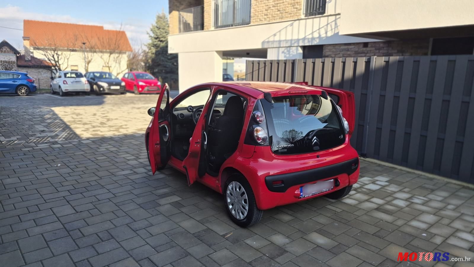 2014' Citroen C1 1,0 photo #6