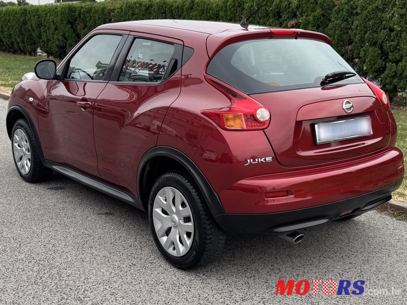 2010' Nissan Juke photo #3