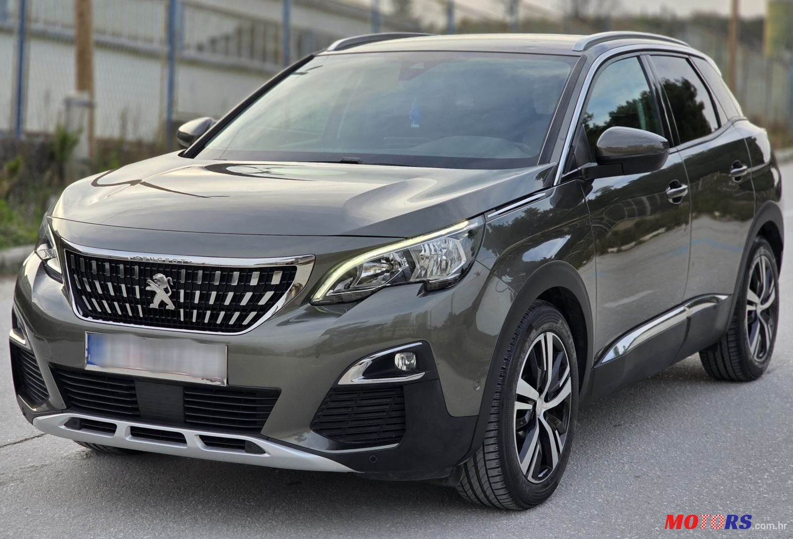 2018' Peugeot 3008 1,6 Bluehdi photo #1